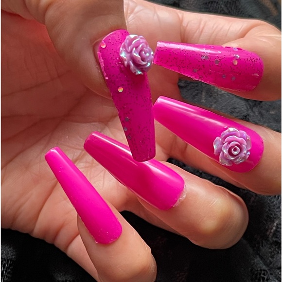 Pink w 3D Rose 🥀 PRESS ON NAIL. - Picture 3 of 5